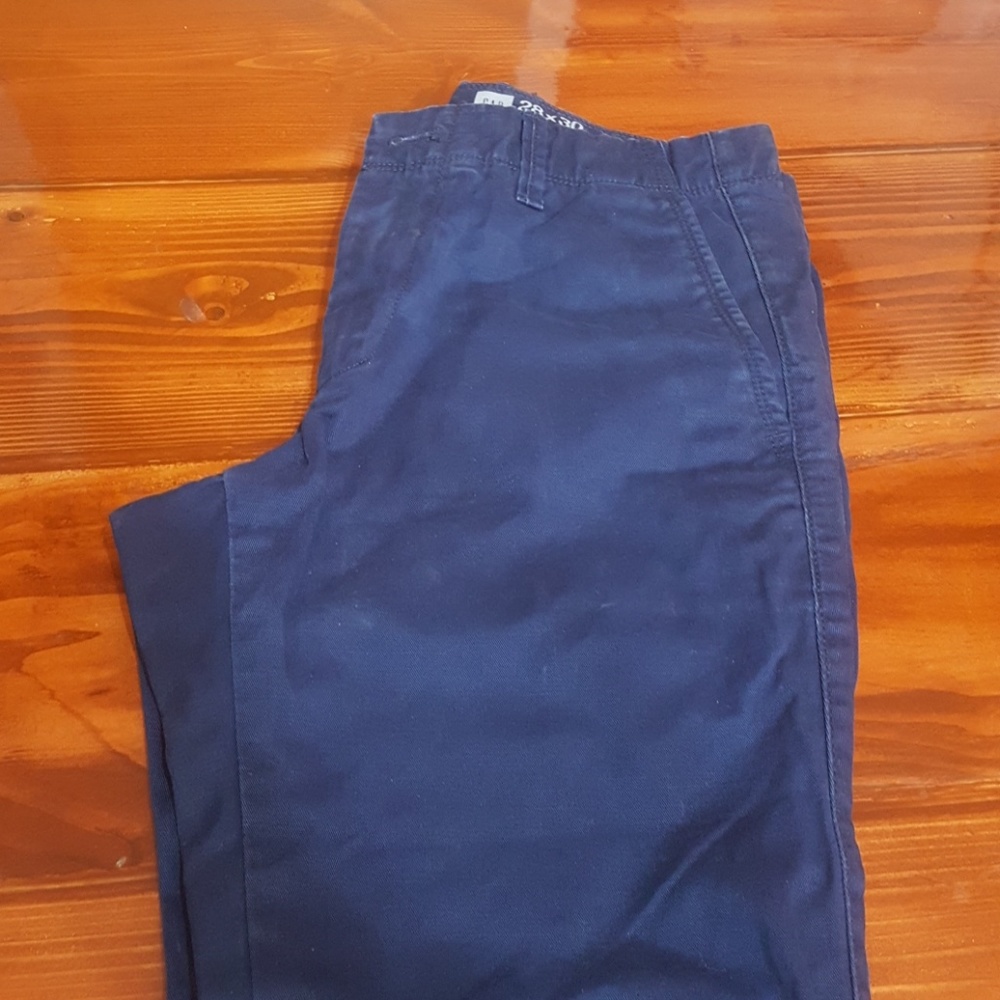 GAP - Picture 2 of 4